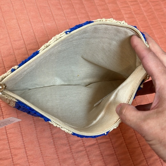 NWT Mark & Graham beige and blue CABANA STRIPE STRAW POUCH CLUTCH - Picture 5 of 9